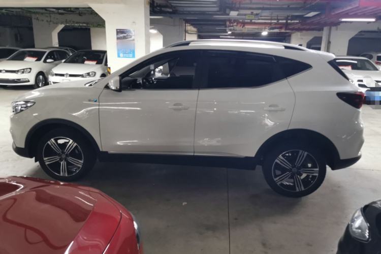 Used MG ZS 2020 Global Bestseller with 1.5L Engine Manual Transmission and a Massive 65-Inch Panoramic Sunroof Version
