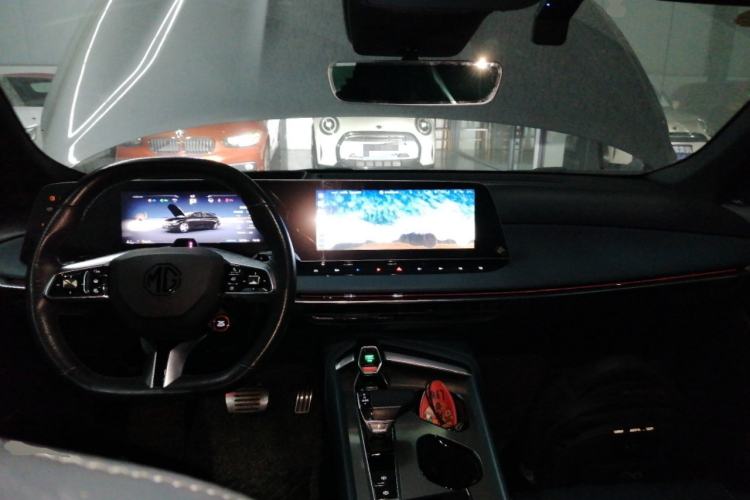 Used MG 7 2023 2.0T Automatic Trophy+ Ignition Glory Edition
