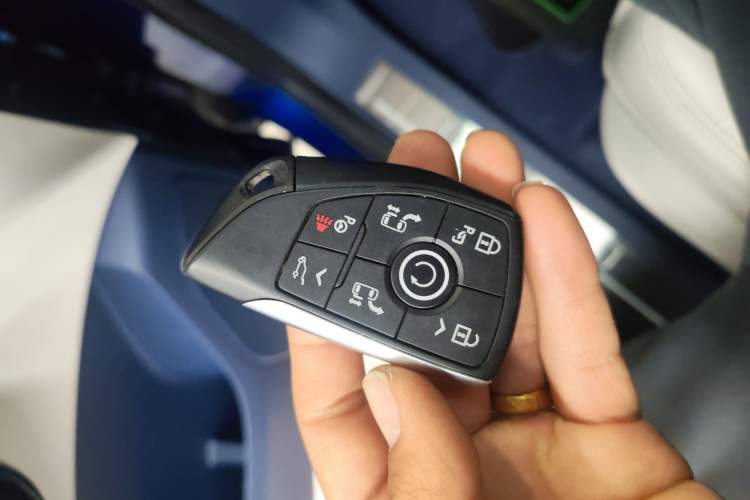 Used Buick Century 2023 2.0T Six-Seater Yinshi Edition
