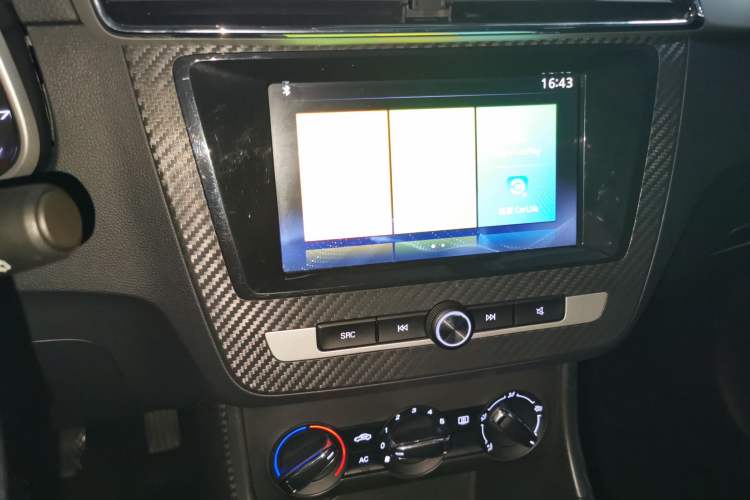 Used MG ZS 2020 Global Bestseller with 1.5L Engine Manual Transmission and a Massive 65-Inch Panoramic Sunroof Version
