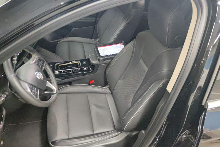 Used Buick Envision 2023 Encore S 552T Two-Wheel Drive Luxury Model
