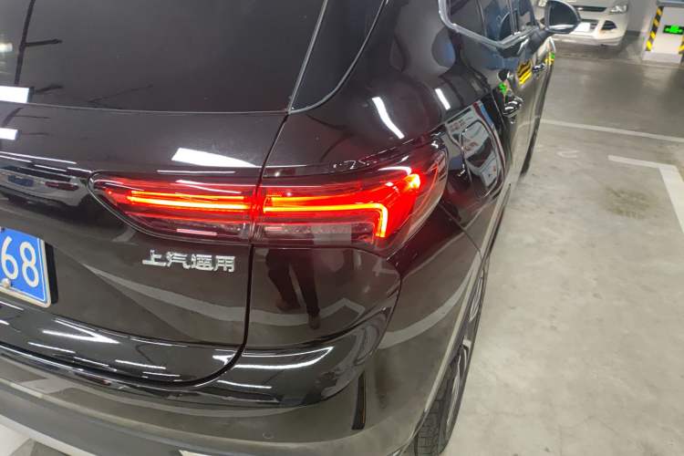 Used Buick Envision 2023 Encore S 552T Two-Wheel Drive Luxury Model
