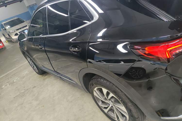 Used Buick Envision 2023 Encore S 552T Two-Wheel Drive Luxury Model
